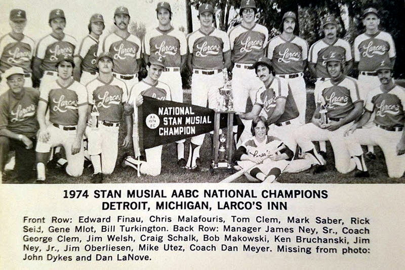 Larcos Inn - Larcos Ball Team (newer photo)